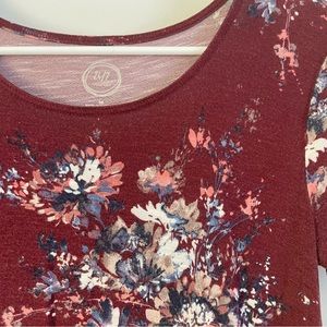 Rayon spandex Maroon floral flowers short sleeve tee shirt